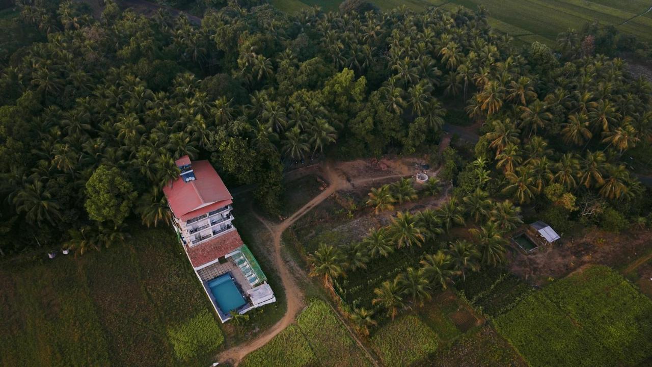 Shivam Bnb Мандрем Экстерьер фото