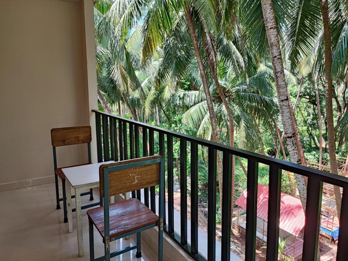 Shivam Bnb Мандрем Экстерьер фото