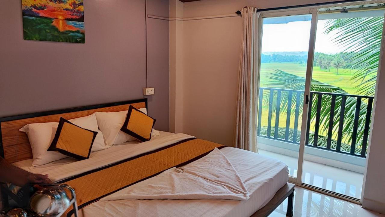 Shivam Bnb Мандрем Экстерьер фото